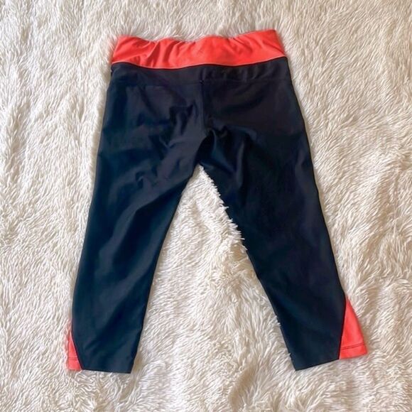 Xersion Workout Capris Leggings Pants - Picture 4 of 5